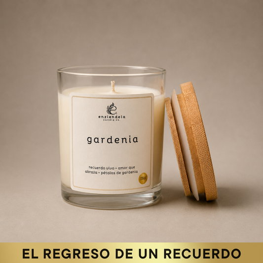 Gardenia (Edición Especial) • Vela Aromática Artesanal • 8oz