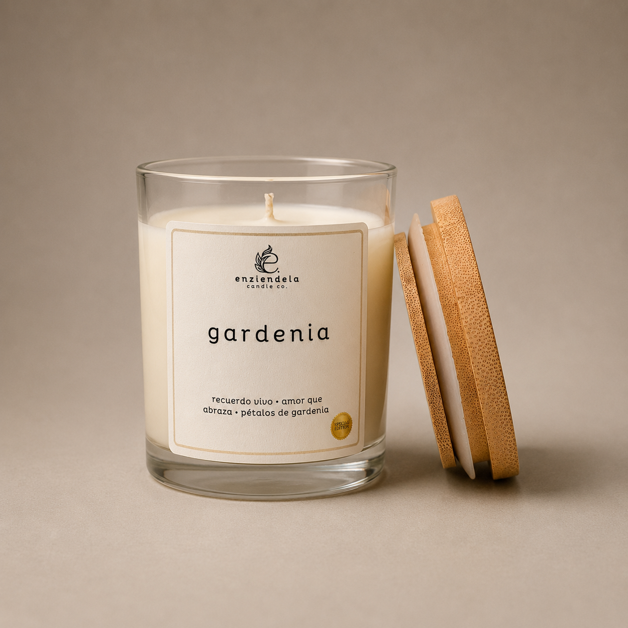 Gardenia (Edición Especial) • Vela Aromática Artesanal • 8oz