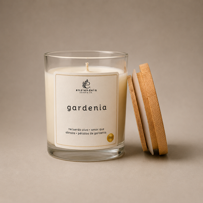 Gardenia (Edición Especial) • Vela Aromática Artesanal • 8oz