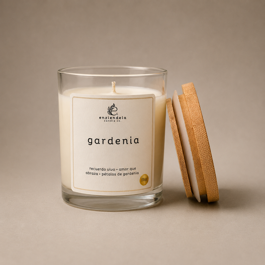 Gardenia (Edición Especial) • Vela Aromática Artesanal • 8oz